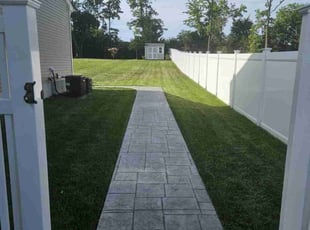 Sharon R.'s grass cutting service result