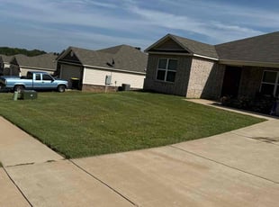 Zili W.'s lawn service service result