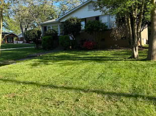 Laura J.'s lawn service service result