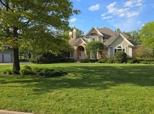 Debbie T.'s lawn maintenance service result