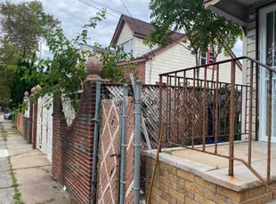 Crystal T.'s Tree Trimming service result
