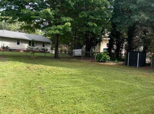 Melissa P.'s lawn care services service result