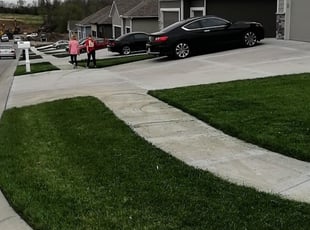 Leigh S.'s Yard Cutting service result