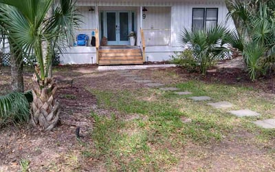 Photo of Nikolette B.'s yard after getting tree care in Charleston, SC