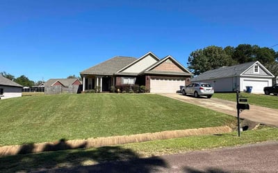 Photo of Carlos C.'s yard after getting lawn care in Wetumpka, AL