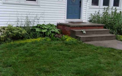 Photo of Lauren R.'s yard after getting landscaping in Cuyahoga Falls, OH