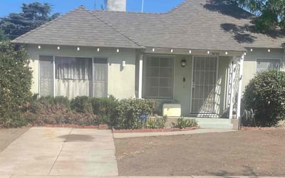 Photo of Carol T.'s yard after getting lawn care in Van Nuys, CA