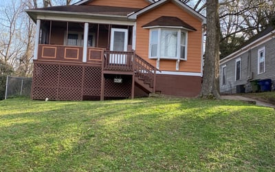 Photo of Dawn H.'s yard after getting tree care in Griffin, GA