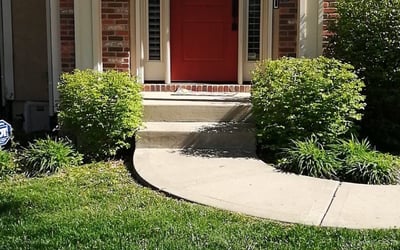 Photo of Aaron L.'s yard after getting landscaping in Richmond, MO