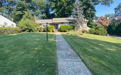 Photo of Mary K.'s yard after getting lawn care in Wayne, NJ