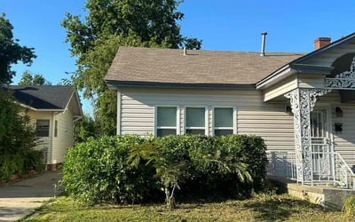 Photo of Amanda H.'s yard after getting landscaping in Guthrie, OK