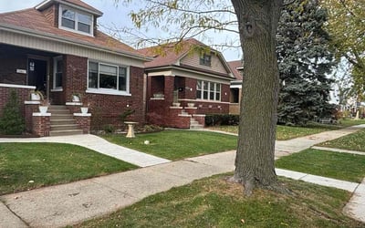Photo of Amanda R.'s yard after getting landscaping in Cicero, IL