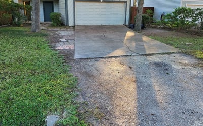Photo of Joy R.'s yard after getting landscaping in Brazoria, TX