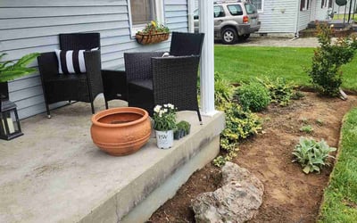 Photo of Bonnie M.'s yard after getting landscaping in Scottsburg, IN