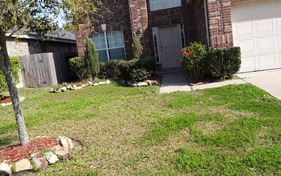 Photo of Jordan R.'s yard after getting landscaping in Simonton, TX