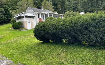 Photo of Sharon W.'s yard after getting landscaping in Wilkes Barre, PA