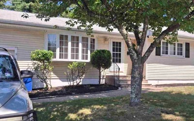Photo of Gabby H.'s yard after getting lawn care in Springfield, NJ