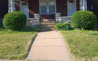 Photo of Taylor B.'s yard after getting landscaping in East Saint Louis, IL