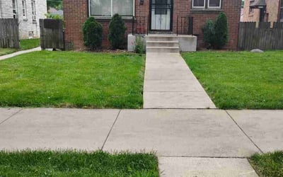 Photo of ruben r.'s yard after getting lawn care in South Milwaukee, WI