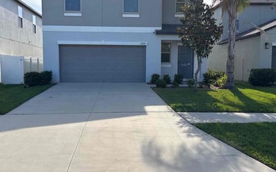 Photo of Noel P.'s yard after getting lawn care in Riverview, FL