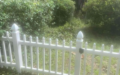Photo of Wendy E.'s yard after getting landscaping in Milton, FL