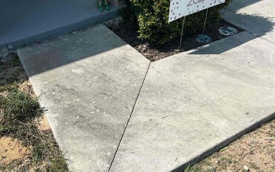 Photo of Megan D.'s yard after getting landscaping in Davenport, FL