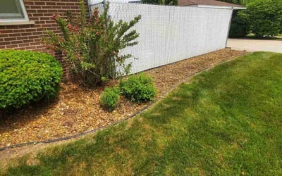Photo of Karen G.'s yard after getting landscaping in Oak Lawn, IL