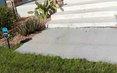 Photo of Sarah L.'s yard after getting landscaping in Bay Pines, FL