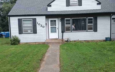 Photo of Jennie R.'s yard after getting landscaping in Rockford, IL