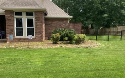 Photo of Heather L.'s yard after getting landscaping in Ooltewah, TN
