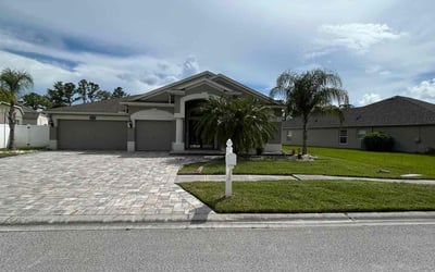 Photo of Siva P.'s yard after getting lawn care in Lithia, FL