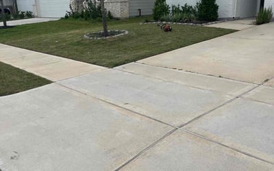 Photo of Natalie J.'s yard after getting lawn care in Cypress, TX