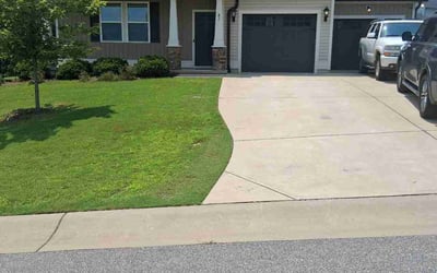 Photo of Sharon B.'s yard after getting lawn care in Pensacola, FL