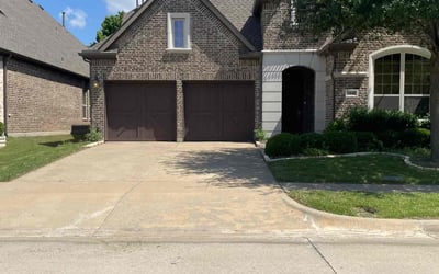 Photo of Vicky L.'s yard after getting lawn care in Allen, TX