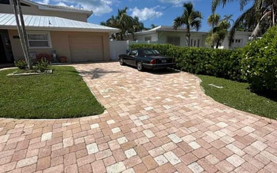 Photo of Heidi M.'s yard after getting lawn care in Kaukauna, WI