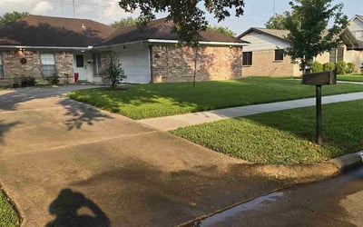 Photo of Stephanie C.'s yard after getting lawn care in Missouri City, TX