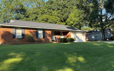 Photo of Joshua F.'s yard after getting lawn care in Theodore, AL