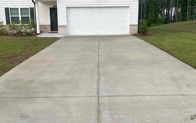 Photo of Jean A.'s yard after getting lawn care in Acworth, GA