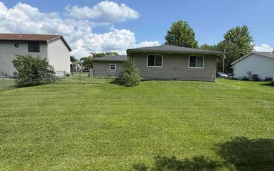 Photo of Jeff F.'s yard after getting lawn care in Bradenton, FL
