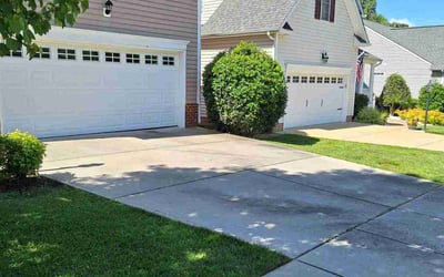 Photo of Tawan T.'s yard after getting lawn care in Midlothian, VA