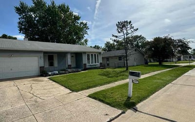 Photo of Angel S.'s yard after getting lawn care in Florissant, MO