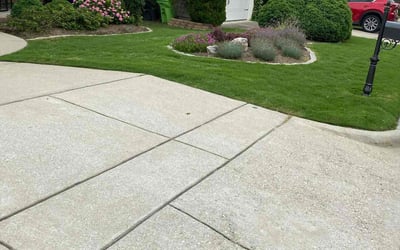 Photo of Julie M.'s yard after getting lawn care in Apex, NC