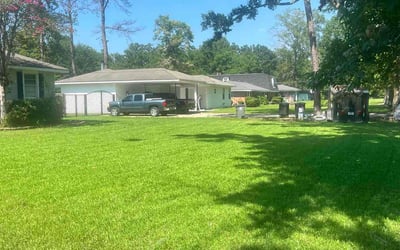 Photo of Aisha S.'s yard after getting lawn care in Tavares, FL