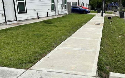 Photo of Wendy S.'s yard after getting lawn care in Sebastopol, CA
