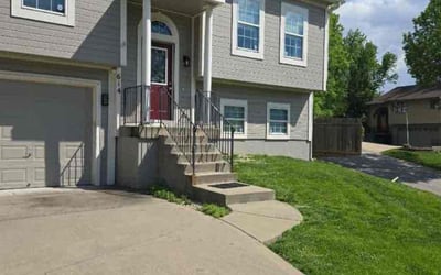 Photo of Vicki T.'s yard after getting lawn care in Belton, MO