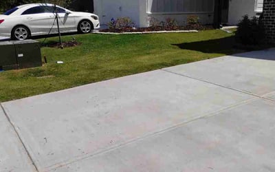 Photo of Tarnesha G.'s yard after getting lawn care in Carbondale, IL
