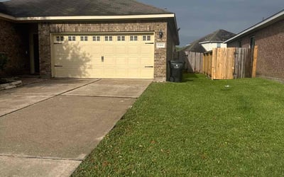 Photo of Alejandra C.'s yard after getting lawn care in Manhattan Beach, CA