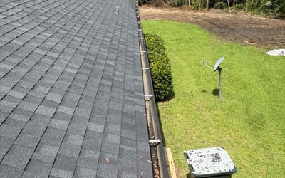 Photo of Gary H.'s yard after getting lawn care in Cantonment, FL