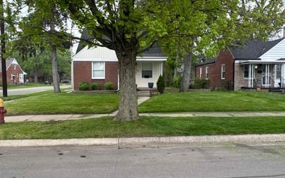 Photo of Jennifer C.'s yard after getting lawn care in Detroit, MI