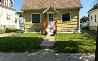 Photo of Britney W.'s yard after getting lawn care in Milwaukee, WI